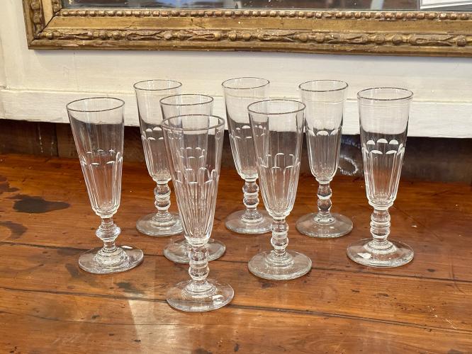 SET/8 FRENCH CHAMPAGNE FLUTES by 